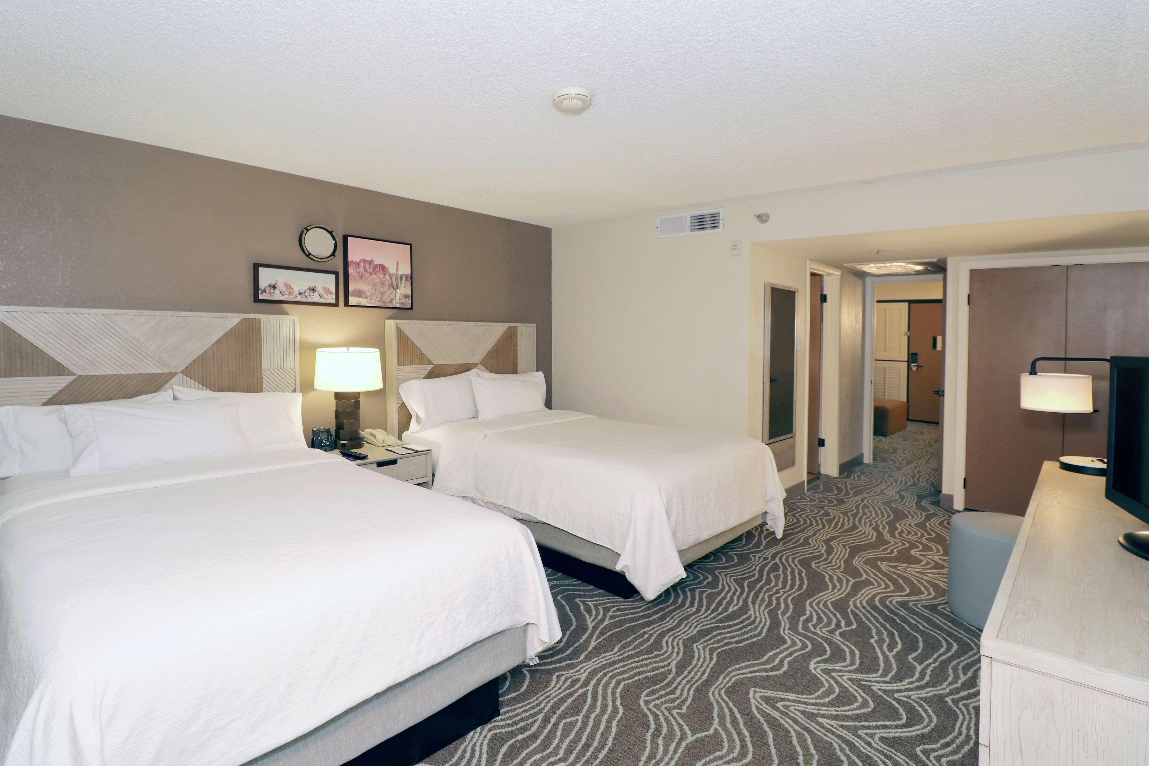 Embassy Suites By Hilton Phoenix Tempe Dış mekan fotoğraf