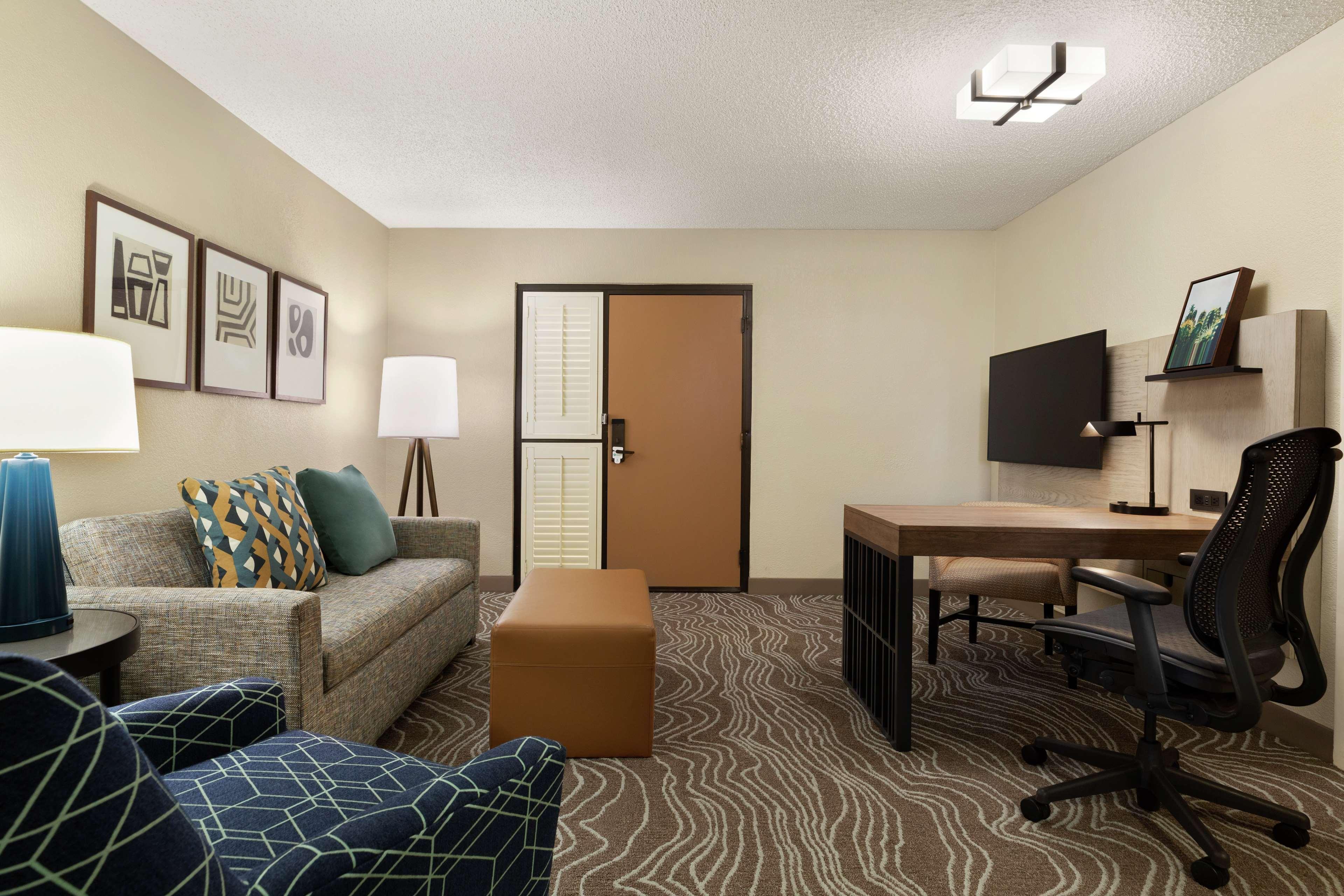 Embassy Suites By Hilton Phoenix Tempe Dış mekan fotoğraf