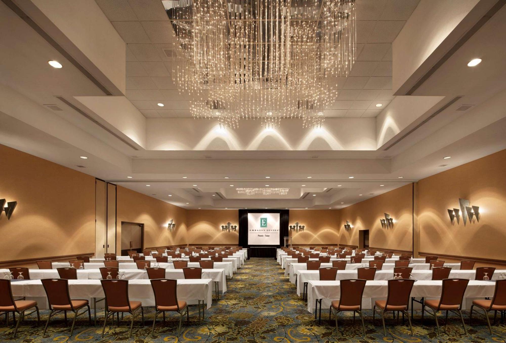 Embassy Suites By Hilton Phoenix Tempe Dış mekan fotoğraf