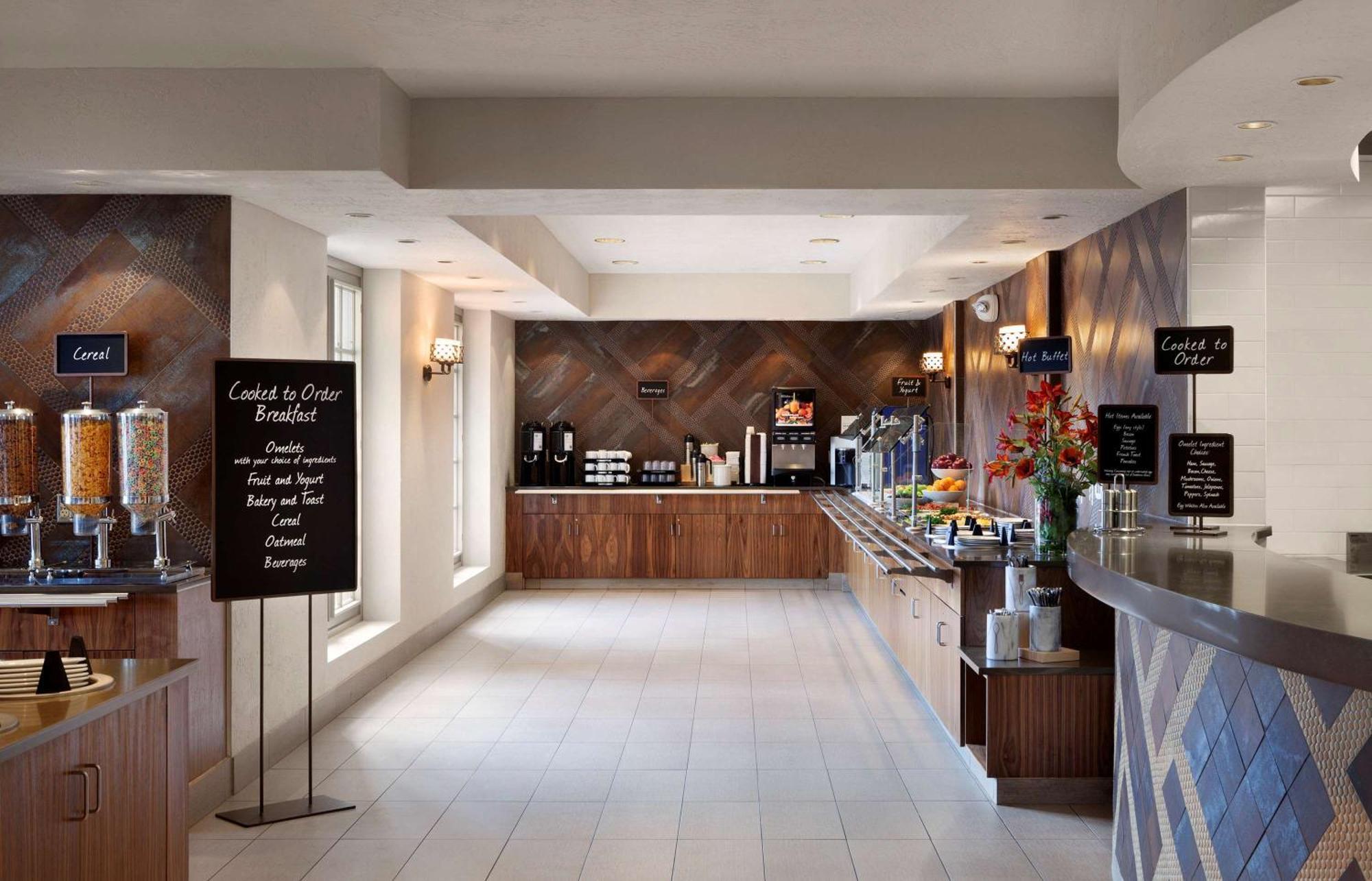 Embassy Suites By Hilton Phoenix Tempe Dış mekan fotoğraf