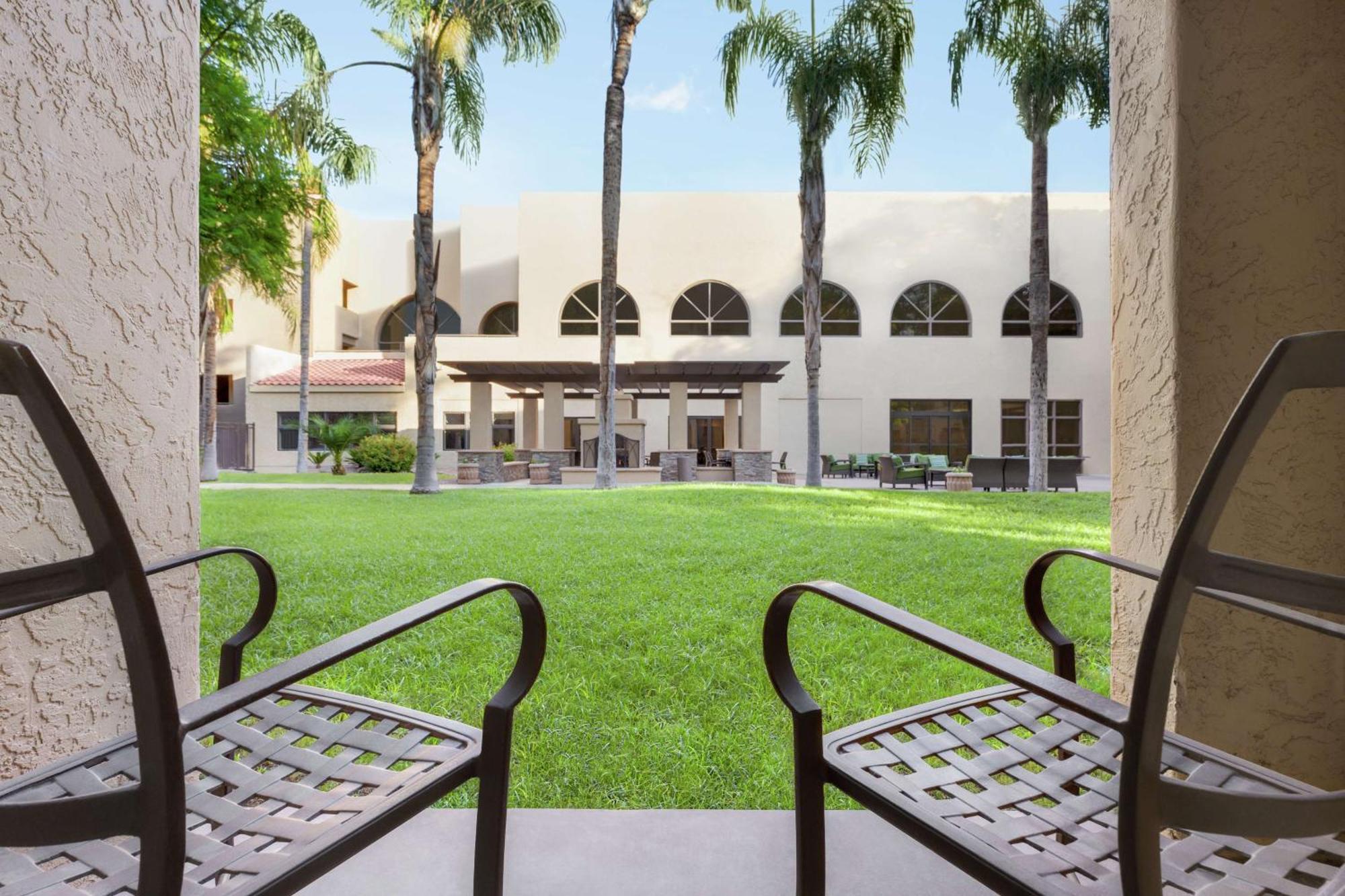 Embassy Suites By Hilton Phoenix Tempe Dış mekan fotoğraf
