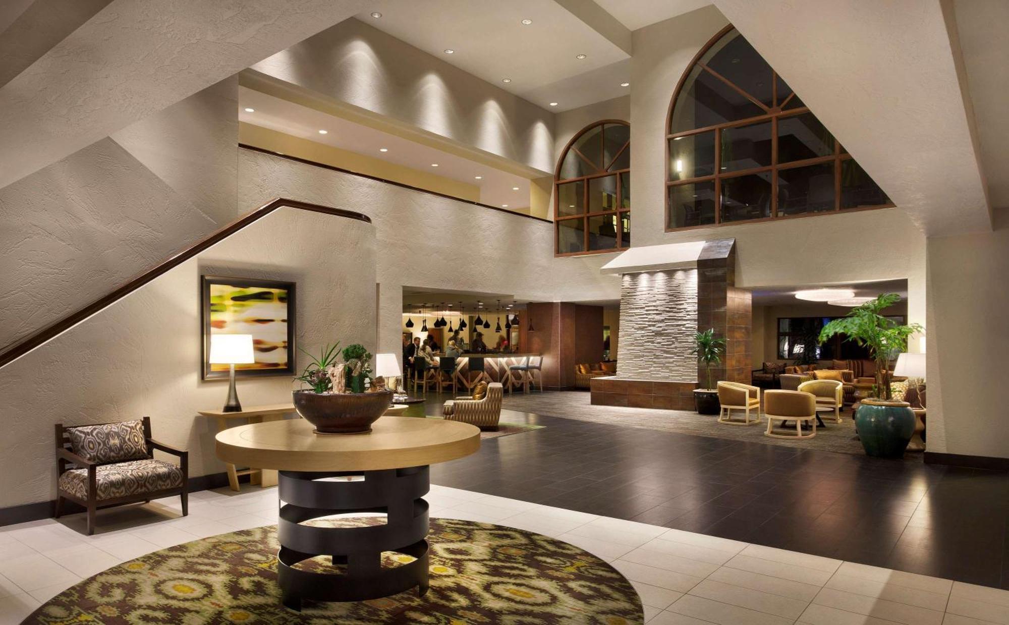 Embassy Suites By Hilton Phoenix Tempe Dış mekan fotoğraf
